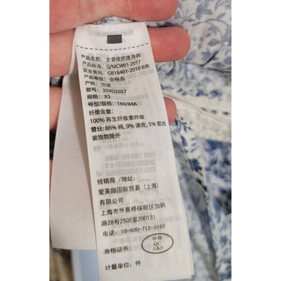 Hollister Womens sz XS romper shorts floral white embroidery stretch 3/4 sleeve - Picture 9 of 16